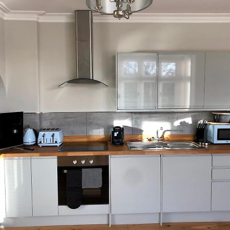 Stunning 2 Bed Georgian Apartment Swafield Экстерьер фото