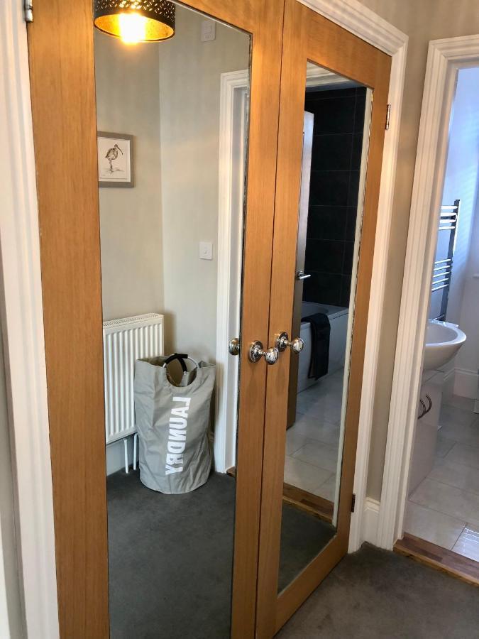 Stunning 2 Bed Georgian Apartment Swafield Экстерьер фото