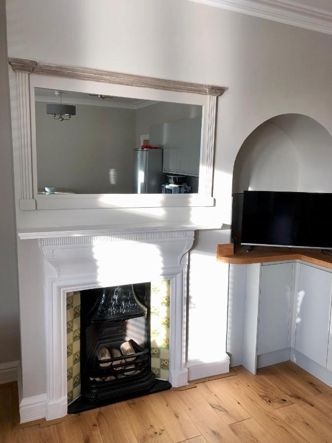 Stunning 2 Bed Georgian Apartment Swafield Экстерьер фото